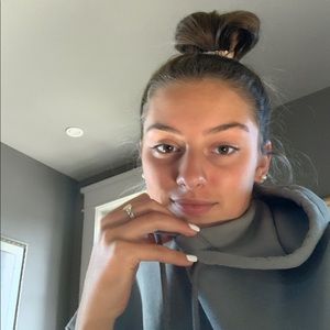 Meet your Posher, Mika